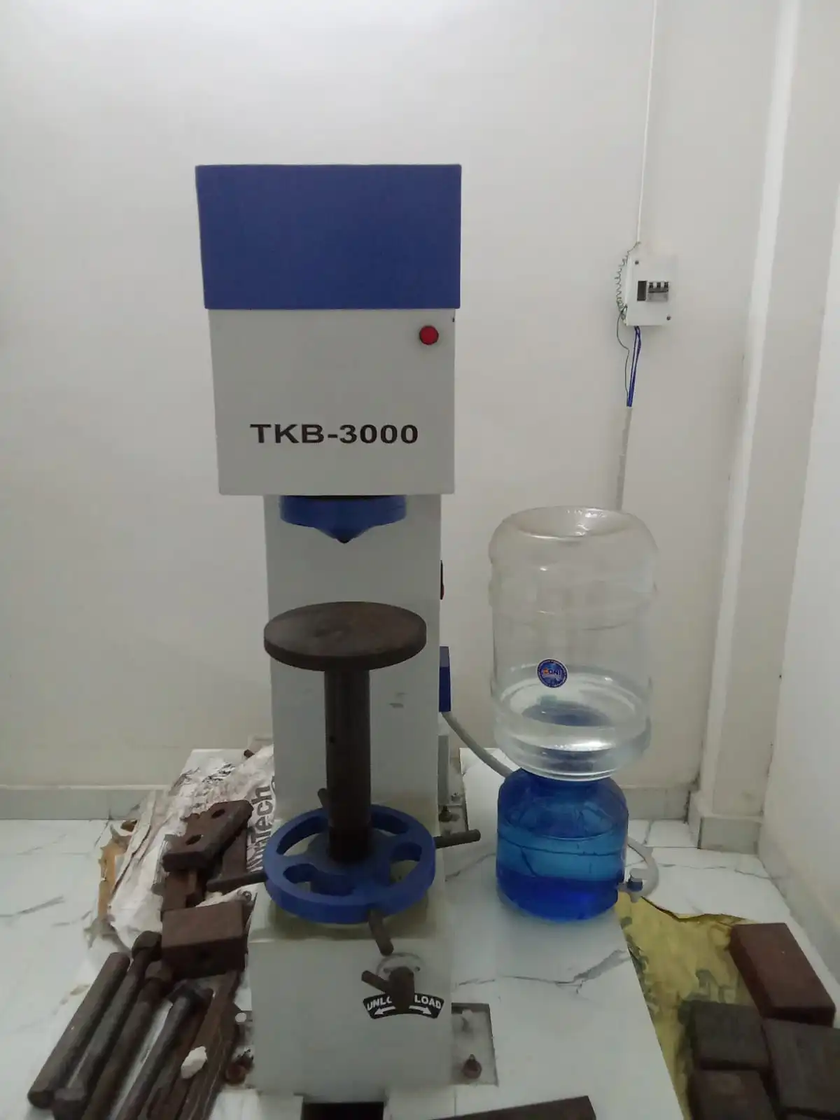 Brinell hardness tester